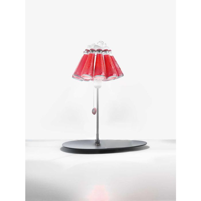 Camparibar Tischleuchte von Ingo Maurer, Campariflaschen als Lampenschirm Camparibar Tischleuchte von Ingo Maurer, Campariflaschen als Lampenschirm