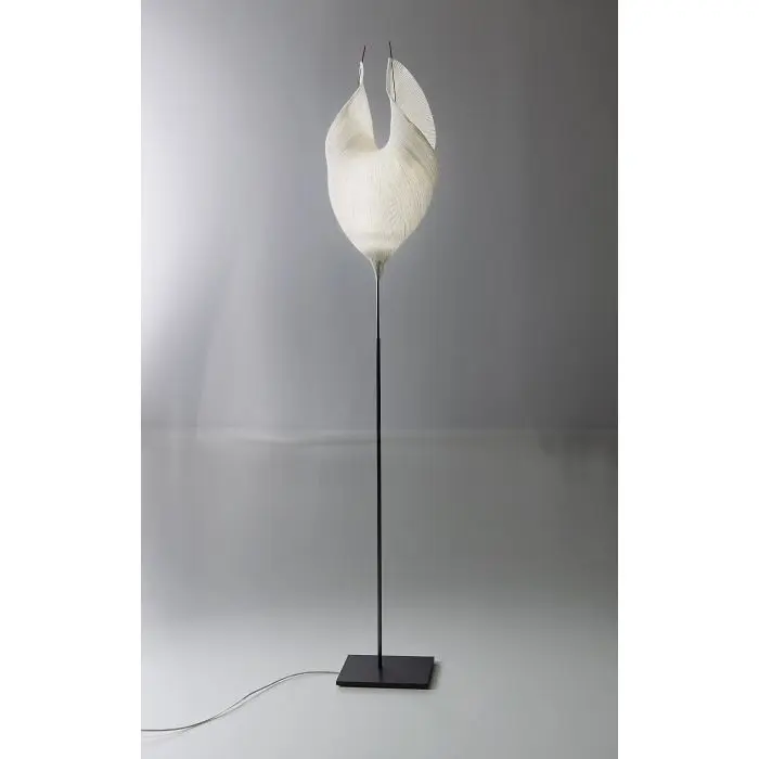 Babadul Stehleuchte von Ingo Maurer, skulpturales Design mit japanischem Papier, Metall, Edelstahl und Silikon, warmes LED-Licht, handgefertigt. Babadul Stehleuchte von Ingo Maurer, skulpturales Design mit japanischem Papier, Metall, Edelstahl und Silikon, warmes LED-Licht, handgefertigt.